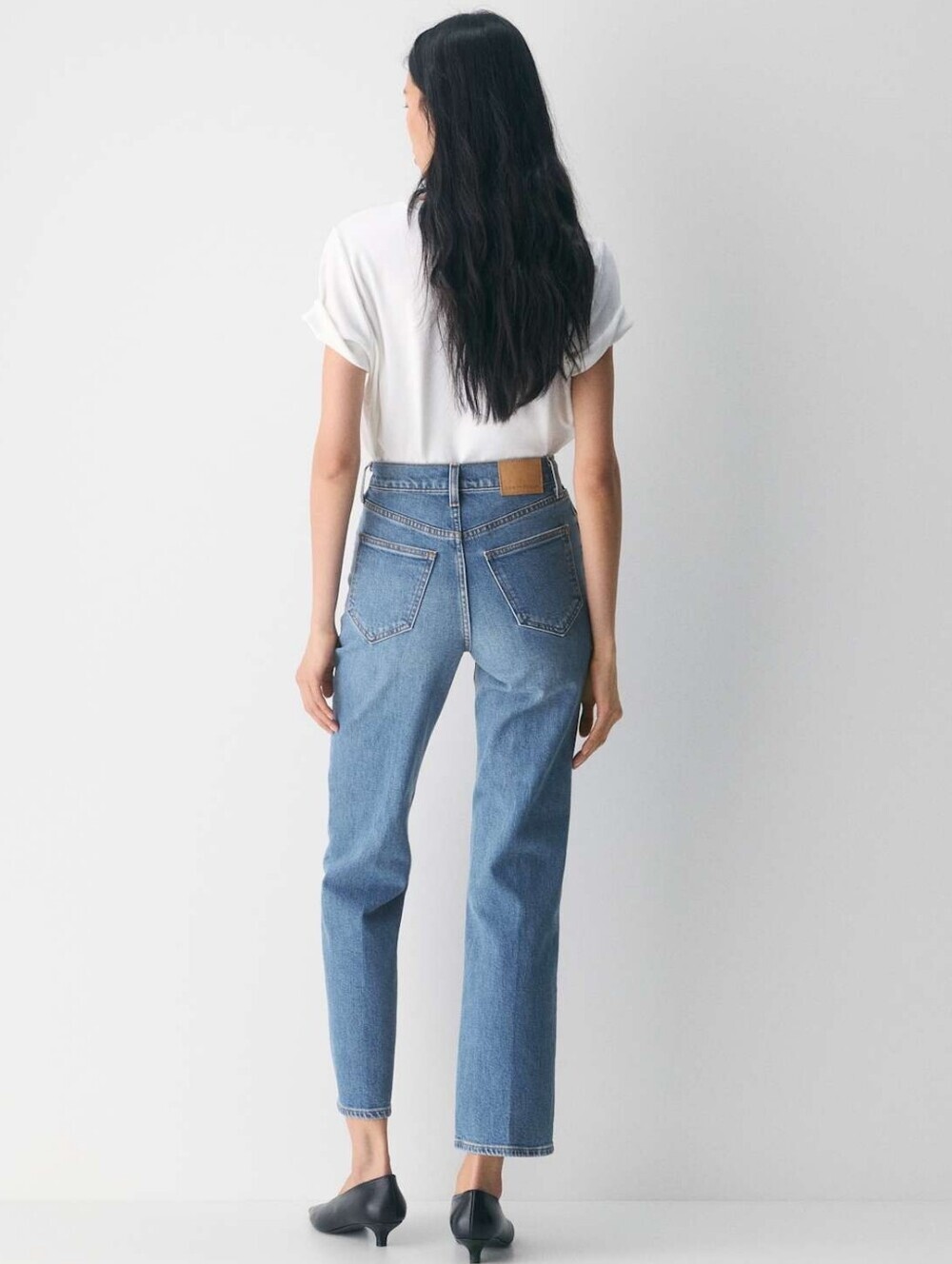ARITZIA Denim Forum The Arlo Hi-rise Straight Jean SIZE 28 - Picture 3 of 10